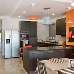 アパート Stunning 3br With 2 Private Terraces In B'kara By 360 Estates ビルキルカラ