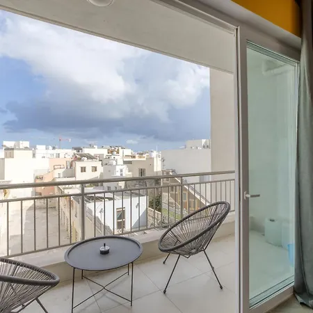 Stunning 3br With 2 Private Terraces In B'kara By 360 Estates דירה בירקירקארה